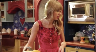 Illustration for article titled Notes on Taylor Swift and Her Tchotchke Fantasy Loft o' Cluttered Dreams
